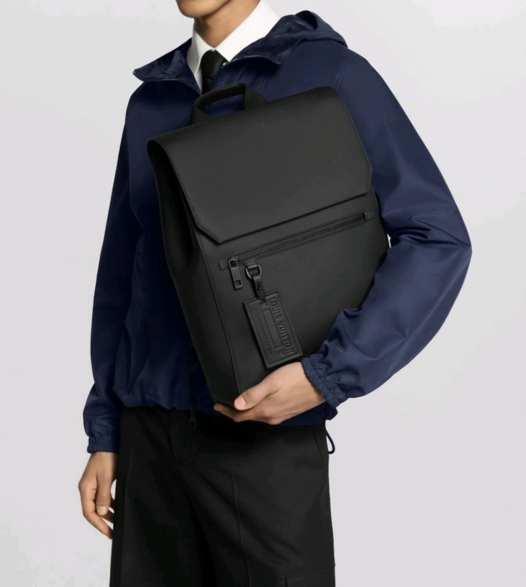 루이비통 남성용 가죽 백팩 블랙--1