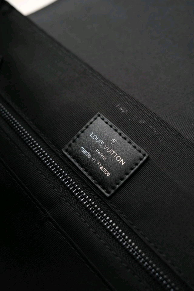 루이비통 남성용 가죽 백팩 블랙--4