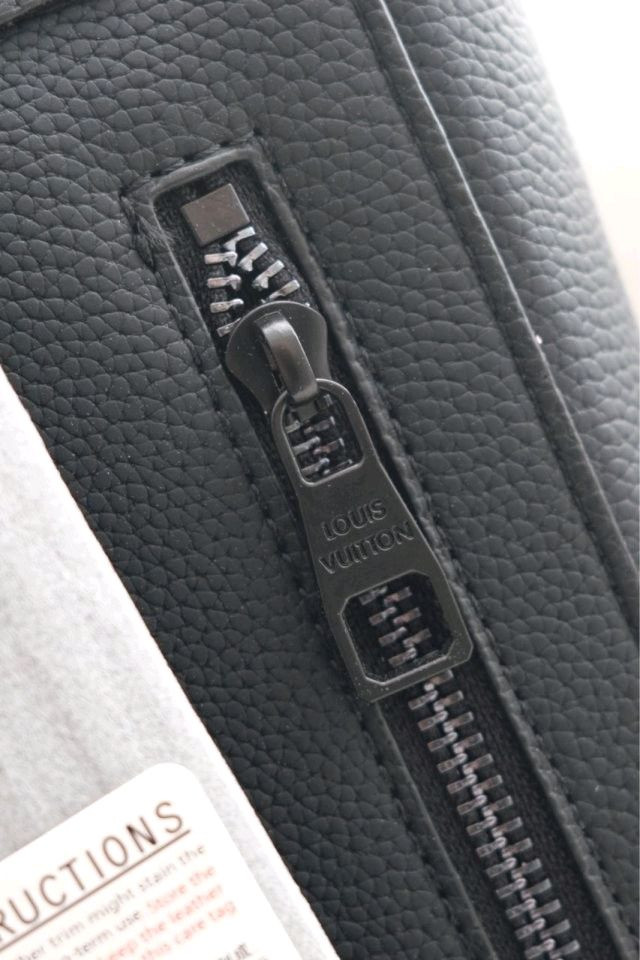 루이비통 남성용 가죽 백팩 블랙--5