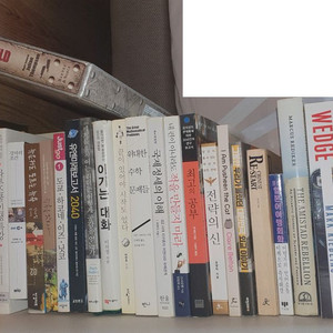 중고 책 서적 도서 판매 대부분천원 이미지
