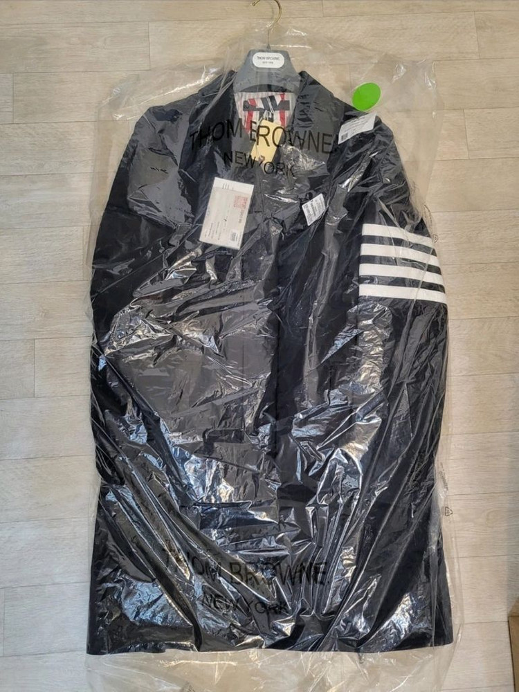 톰브라운 남성 코트 폴리트윌 다운필드 4바 체스터필드 코트 네이비 2사이즈 이미지