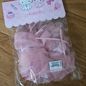 챠미키티 스크런처 1개 미개봉새것