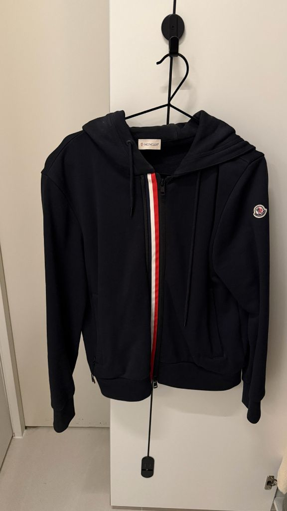 몽클레어 후드 집업 자켓 이미지