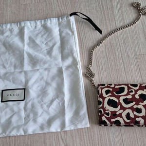 구찌 레더 레오파드 클러치 크로스바디 체인 숄더 지갑백