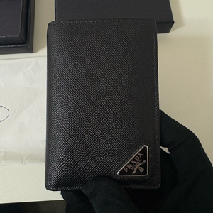 프라다 2MC101 사피아노 카드지갑 신형 내장칩 삼각로고 카드홀더 풀박스