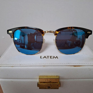 브이선 선글라스