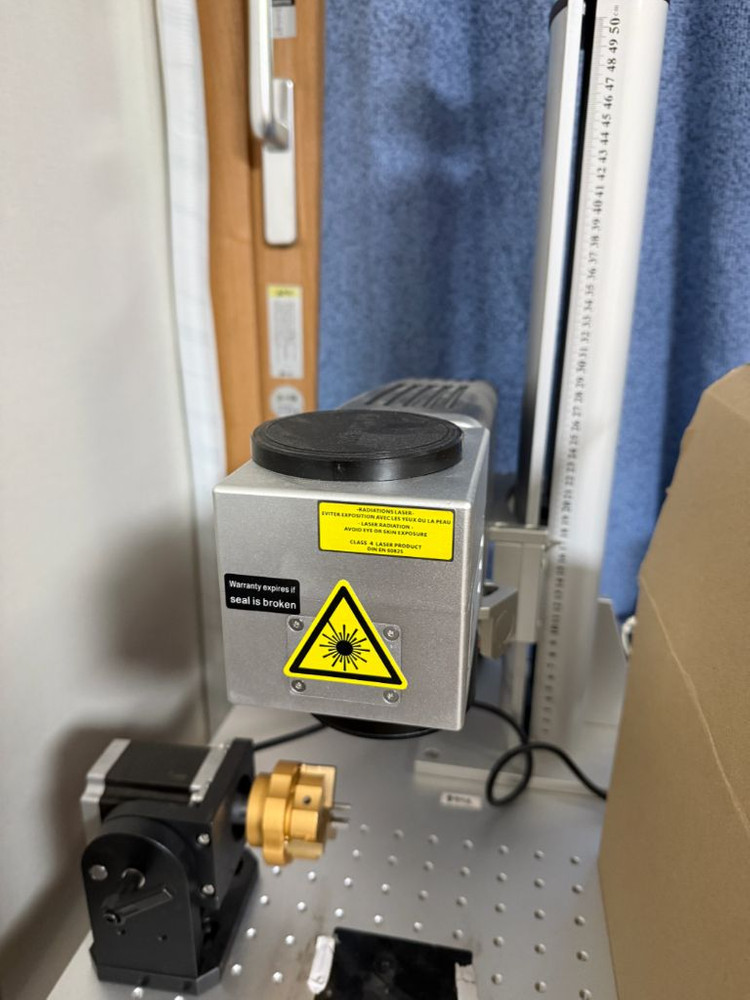 파이버 레이저 마킹기 레이저 각인기 금속 각인기 조각기 이미지