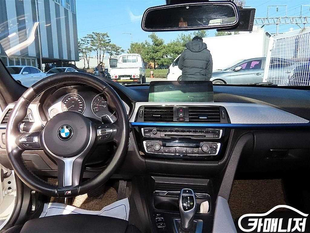 [BMW]3시리즈 (F30) 320i M 스포츠 #3월급매--6