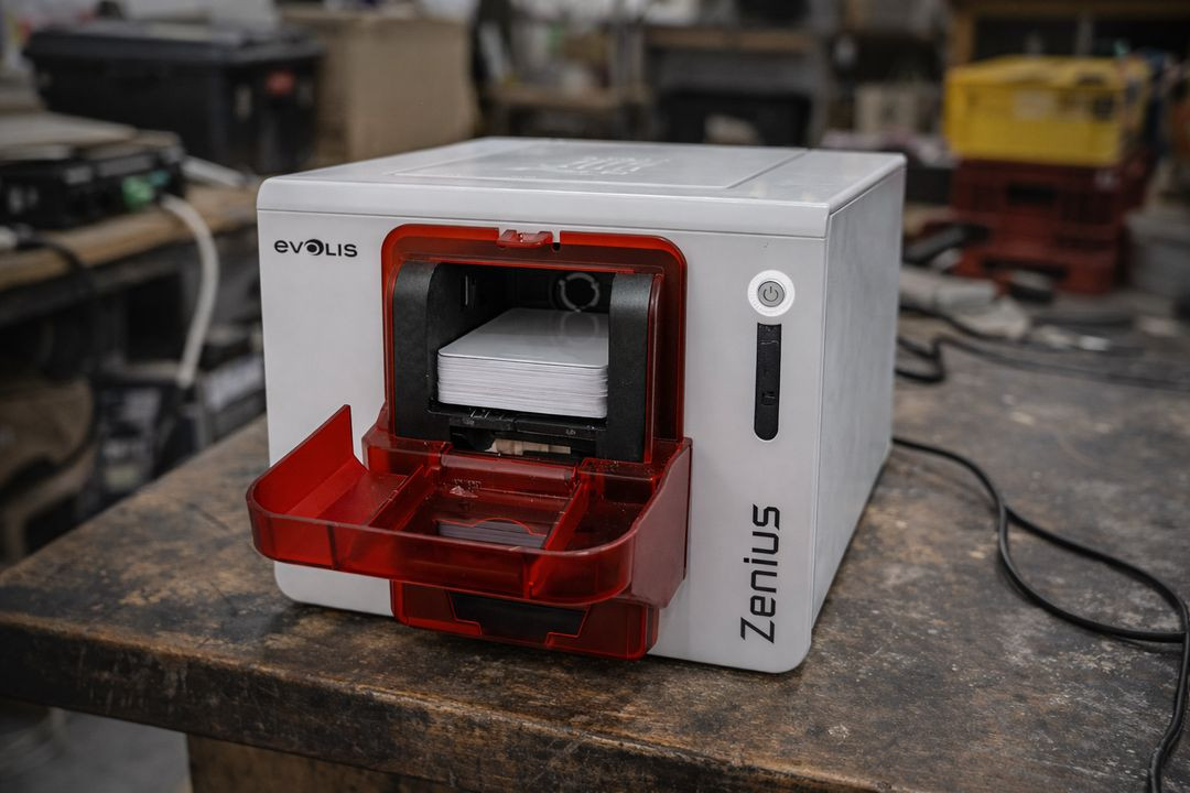 에볼리스 Zenius 카드프린터 급처 (정상작동)--1