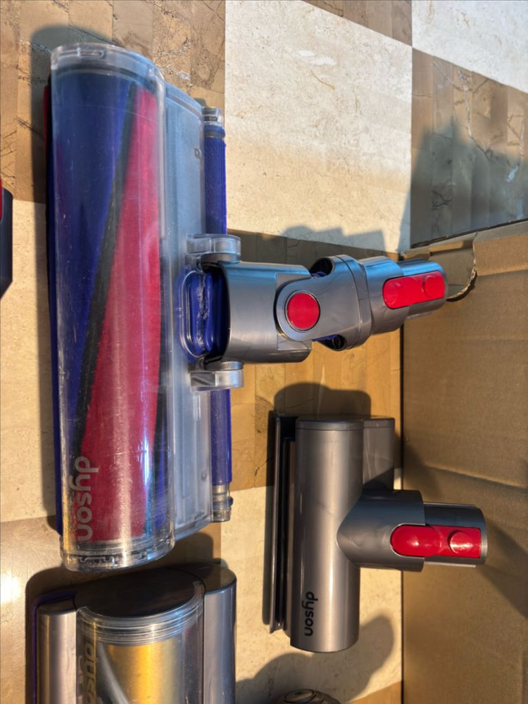 다이슨 정품 V10 앱솔루트 부속품 보냅니다--1