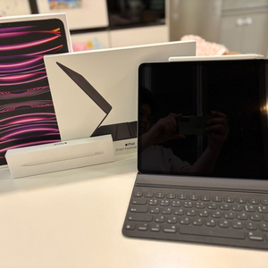 [풀박] 아이패드 프로 12.9(6세대) Wi-Fi 256GB+펜슬(2세대)+스마트키보드