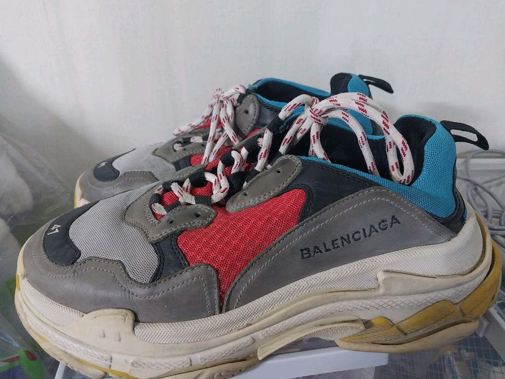 발렌시아가 트리플s 맛 팔아요--3