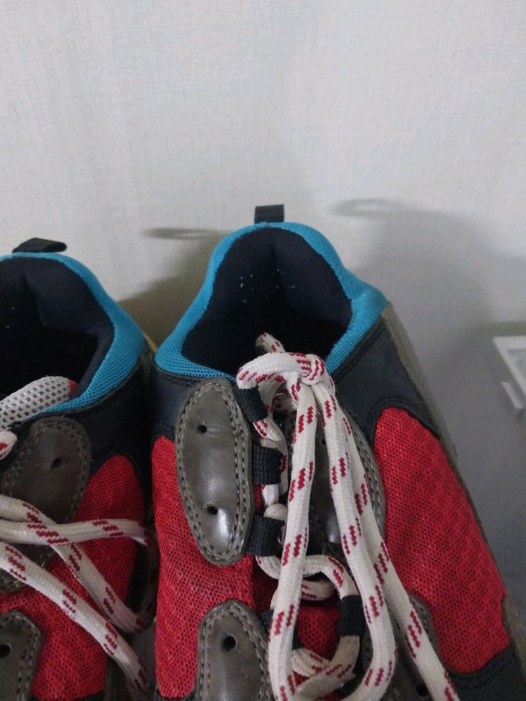 발렌시아가 트리플s 맛 팔아요--4