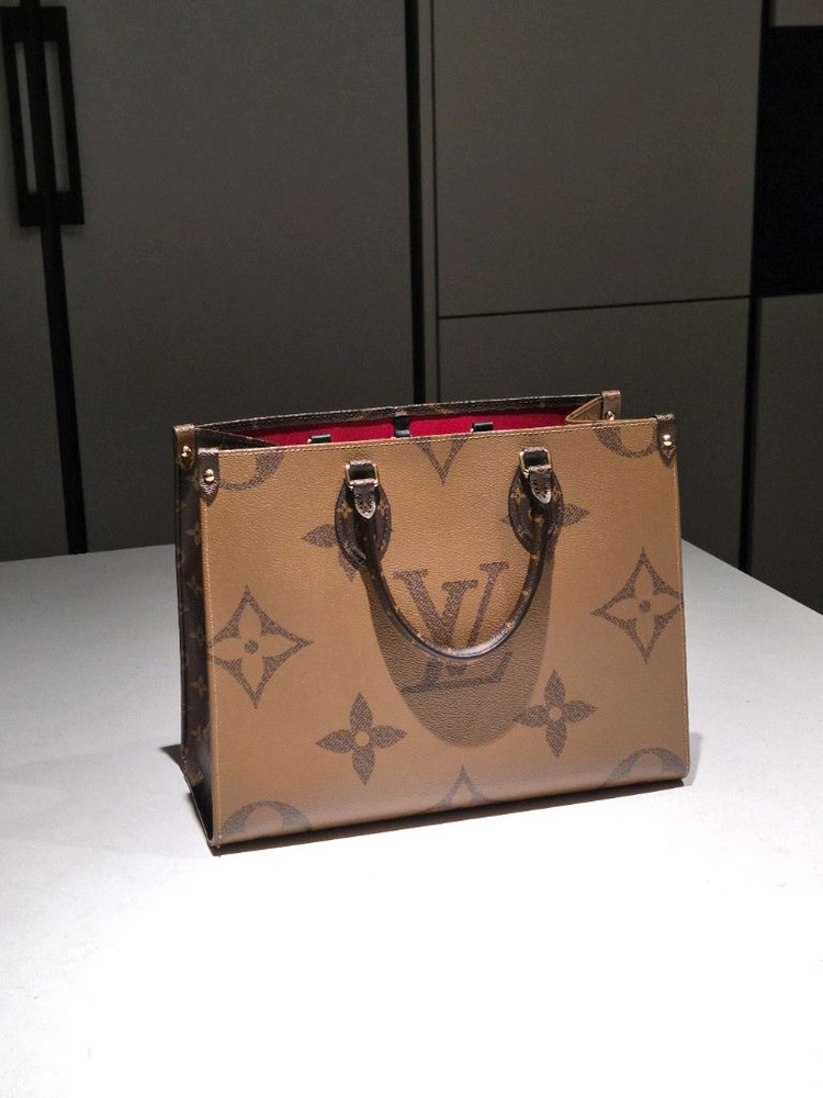 (백화점 정품) 루이비통 온더고 MM 모노그램 토트백 겸 숄더백--1