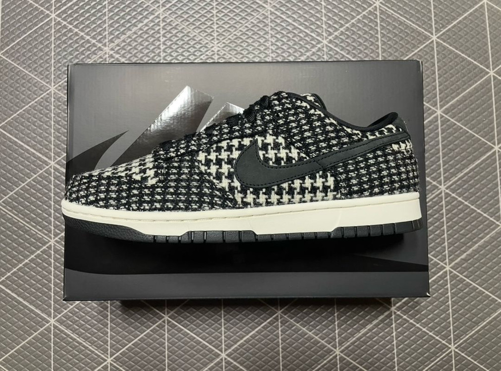 [새상품] (W) 나이키 x 해리스 트위드 덩크 로우 블랙 앤 팬텀사이즈 290나공홈 당첨--2