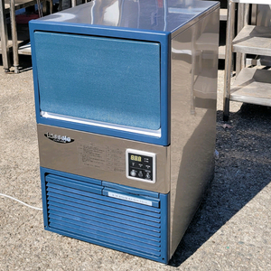 라셀르 반달얼음제빙기 2년사용( LIM-055A)