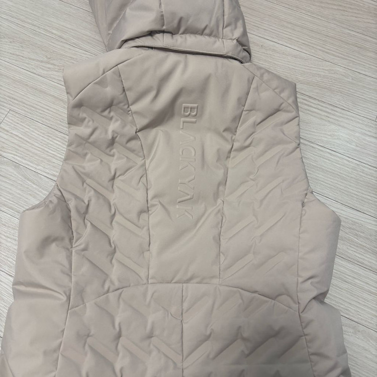 블랙야크 베이지 다운 베스트 조끼 패딩--1