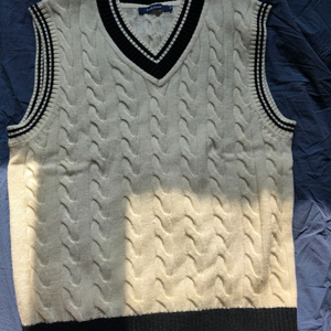 클라이드앤 프랭크스톤 아이보리 꽈배기 니트 조끼 95