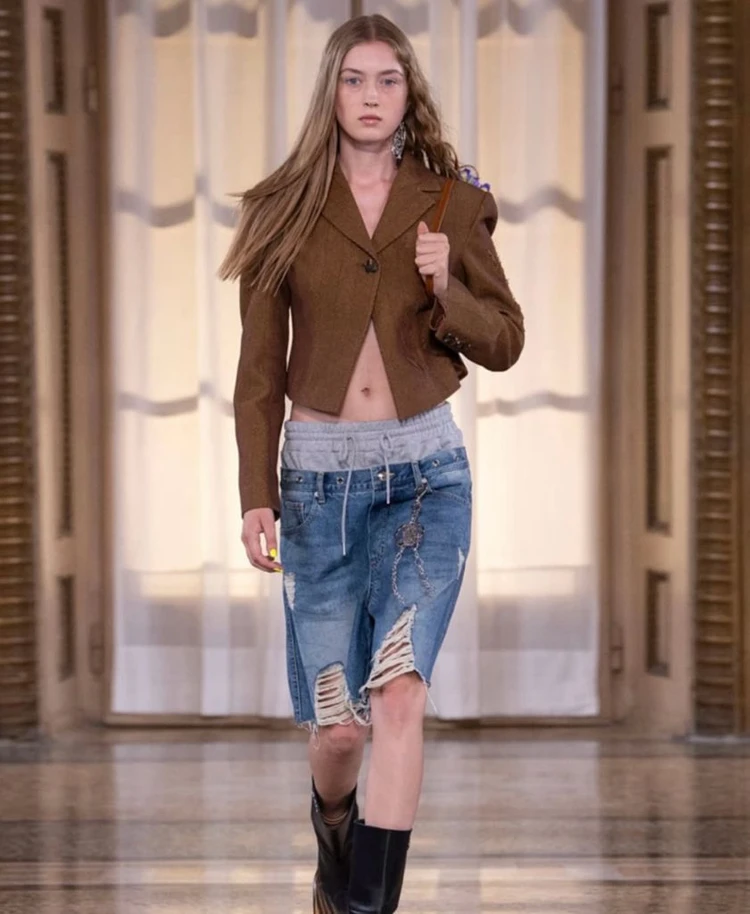 앤더슨벨 Denny Sweat Waist Famaged Shorts 이미지