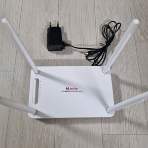 아이피타임 공유기 팝니다.