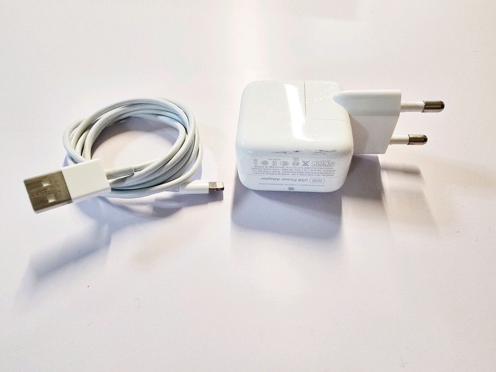 [개인] 아이패드미니 5세대 64GB 와이파이+ 애플펜슬 1세대--1