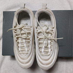 나이키 에어맥스97 화이트 팝니다