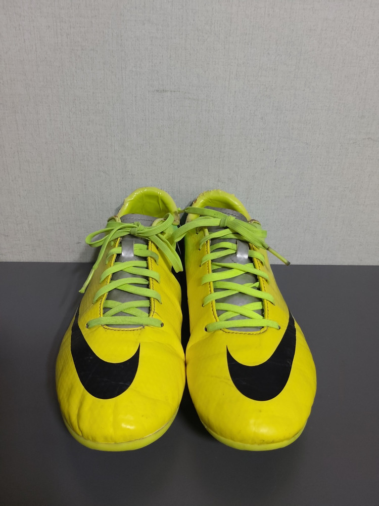 240mm 나이키 머큐리얼 빅토리IV hg 축구화 이미지