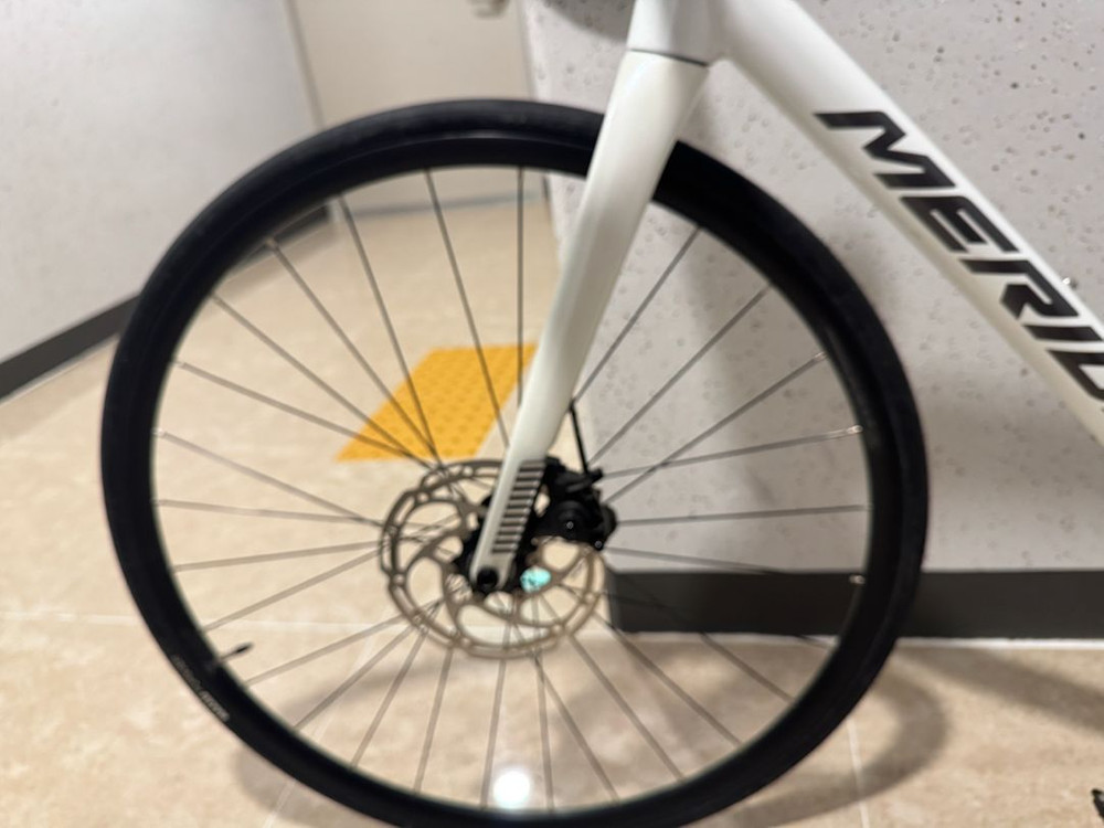 메리다 스컬트라100 S2026년식 로드자전거 팝니다--1