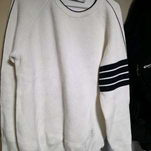 톰브라운 니트 105