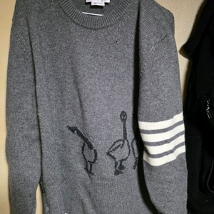 톰브라운 회색니트 105