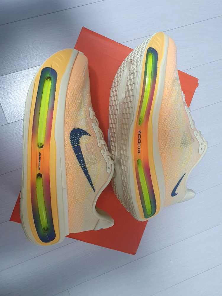 나이키 보메로 프리미엄 260mm 새상품--2