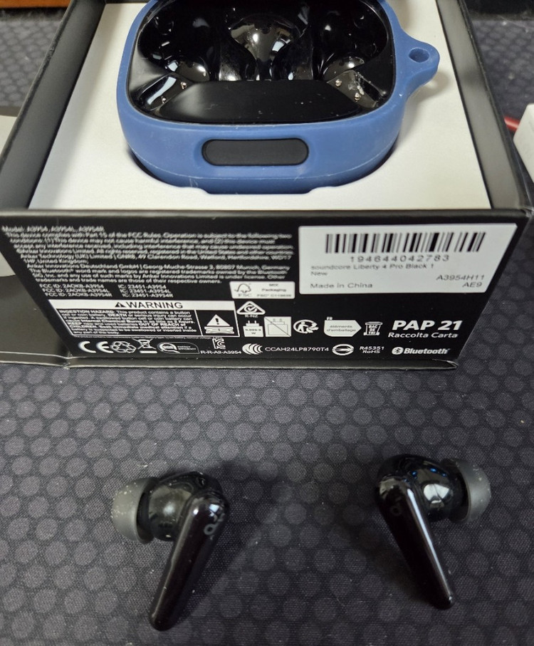 앤커 리버티4 프로 블루투스 이어폰 팝니다--5