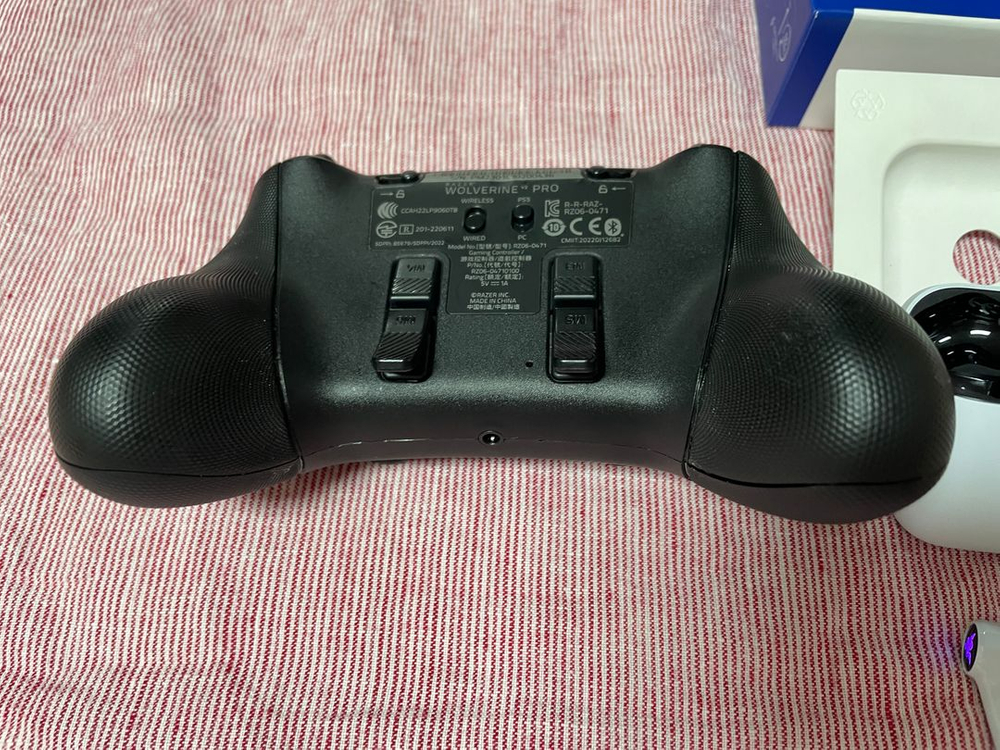 레이저 울버린 V2 프로(플스5/PC 겸용) + 레이저 해머헤드 하이퍼스피드 + 듀얼센스--5