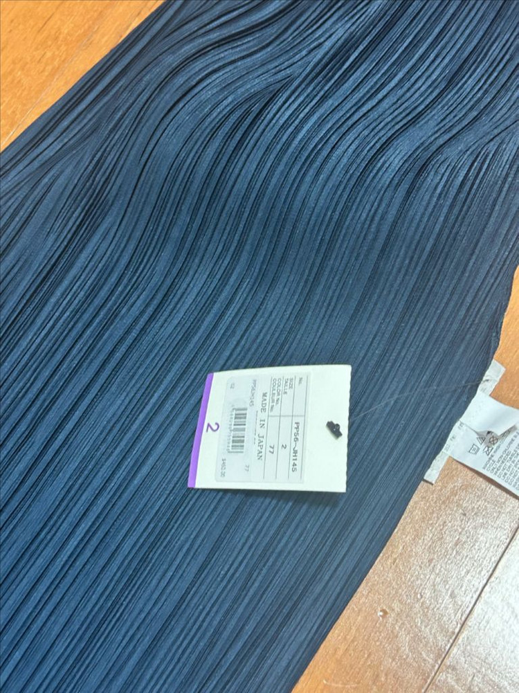 플리츠플리즈 원피스 새상품2사이즈 이세이미야케 4월 원피스GRAYISH NAVY--1