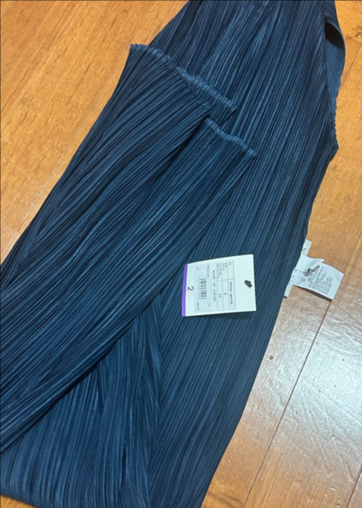 플리츠플리즈 원피스 새상품2사이즈 이세이미야케 4월 원피스GRAYISH NAVY--2