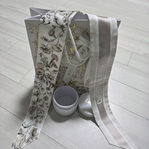 크리스찬디올 미차 스카프 새거