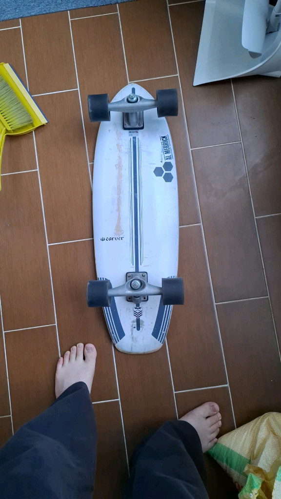 커버보드 거의 않써서 형 몰래 급처합니다 덤으로 다른보드도 드리니 읽고 연락주세요--1