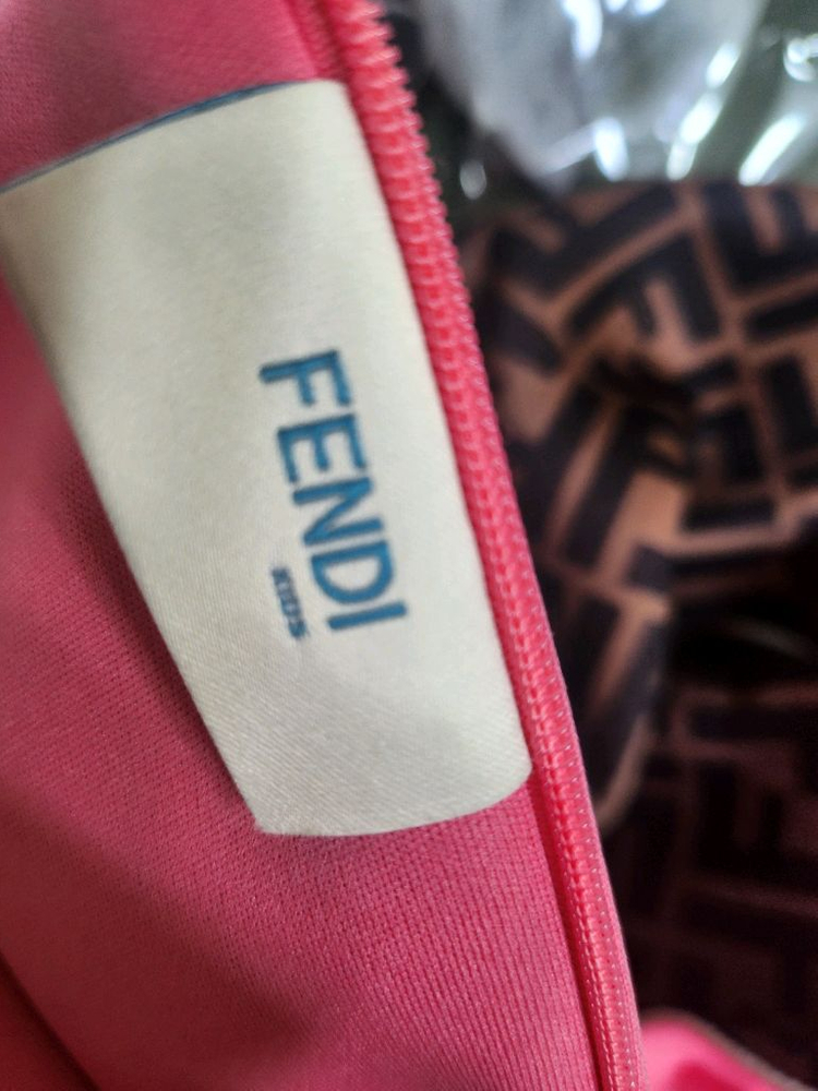 정품 펜디키즈 맨투맨 티셔츠 6y 여아 네오프렌--3