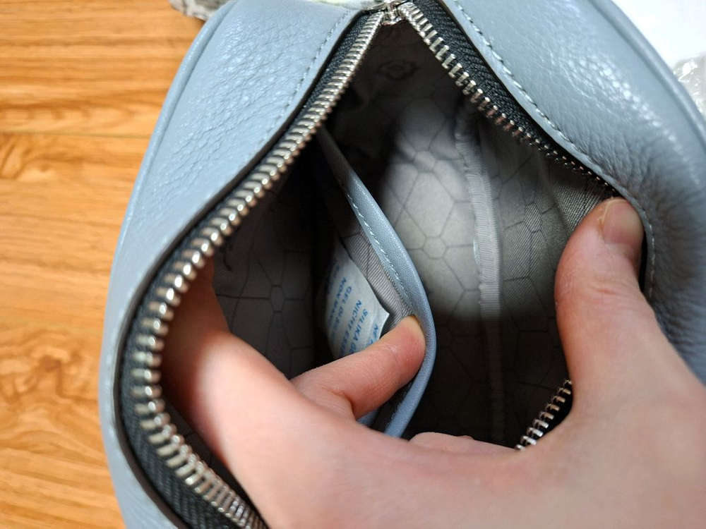 오야니 크로스백 새상품 이미지