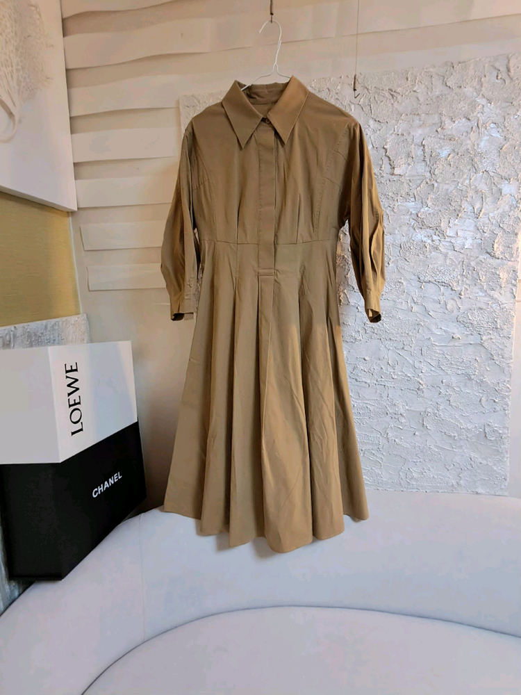카멜 색상의 수입 셔츠형 벨티드 롱 원피스--1