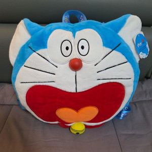 새상품 정품택)도라에몽 얼굴 쿠션 가방 백팩유아동 초등학생 입학선물