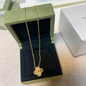 반클리프 기요세 목걸이 풀박스