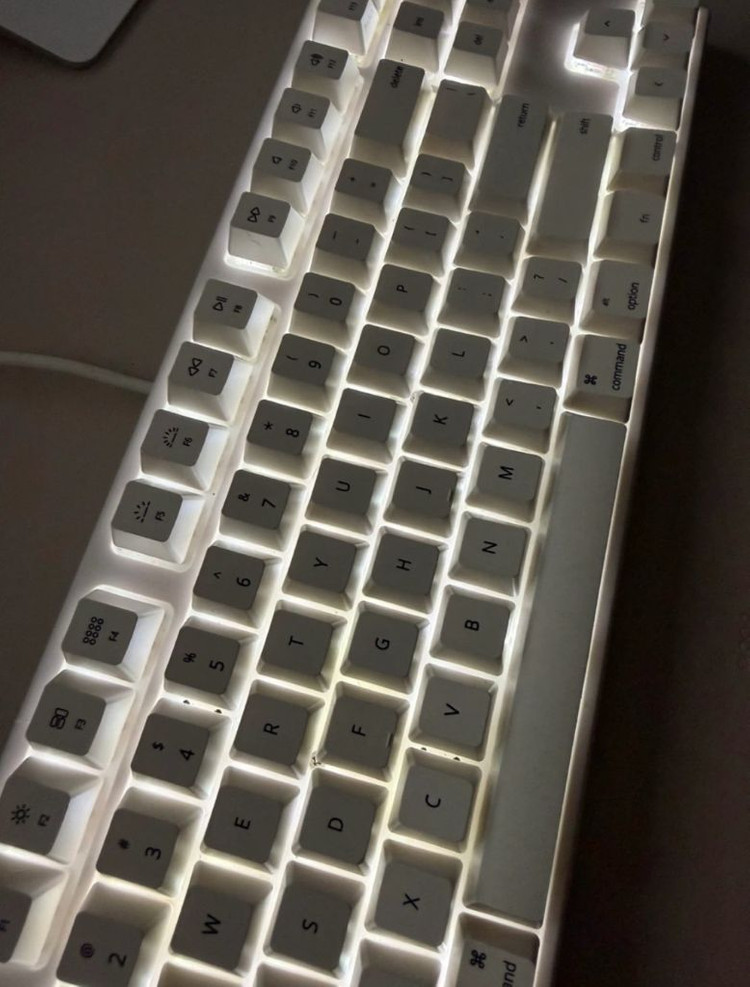 (상태S급) 맥 바밀로 V2 영문 저소음 적축 화이트 텐키리스 키보드--6