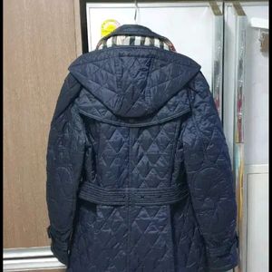 버버리 여성 다이아몬드 퀼팅 코트 66