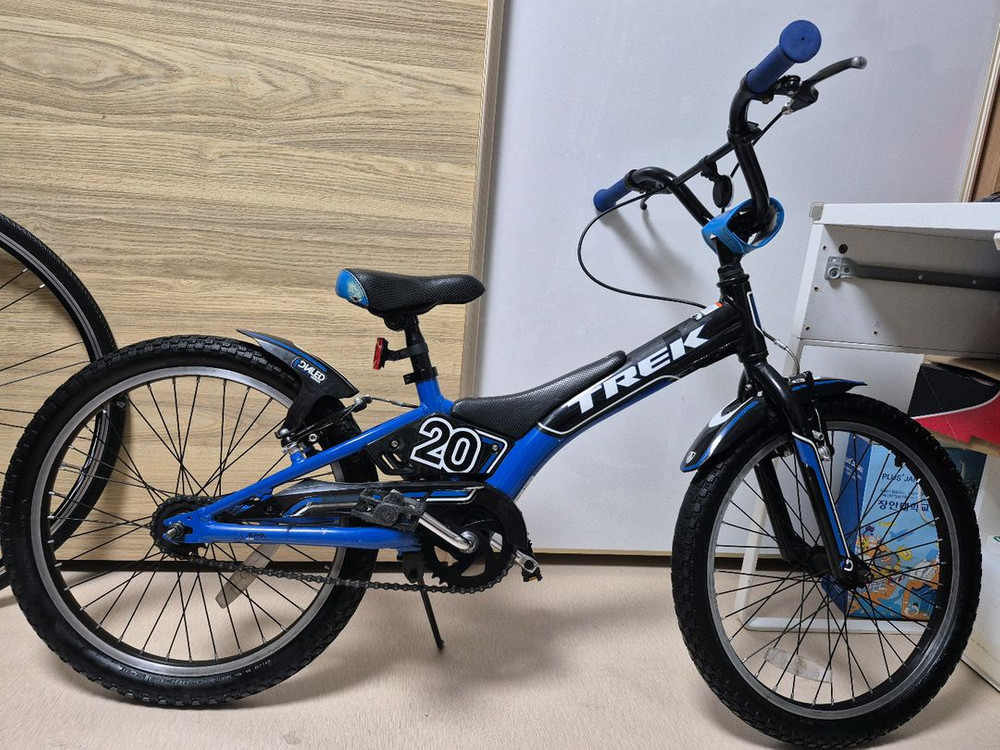 트렉 아동용 자전거 20인치 블루/블랙--1
