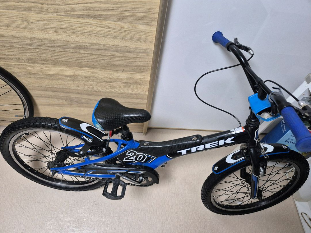 트렉 아동용 자전거 20인치 블루/블랙--9