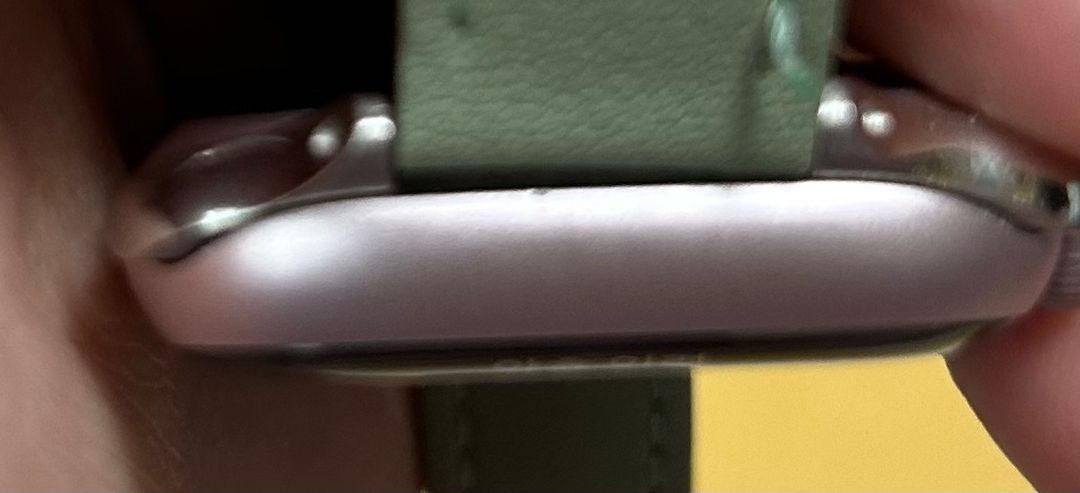 애플워치9 + 핑크샌드 스포츠 밴드 이미지