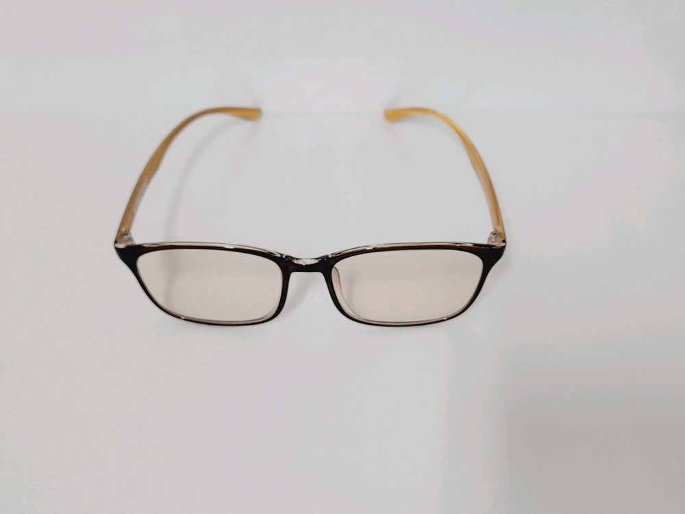 선글라스랑 아주 연한 브라운톤 안경--4