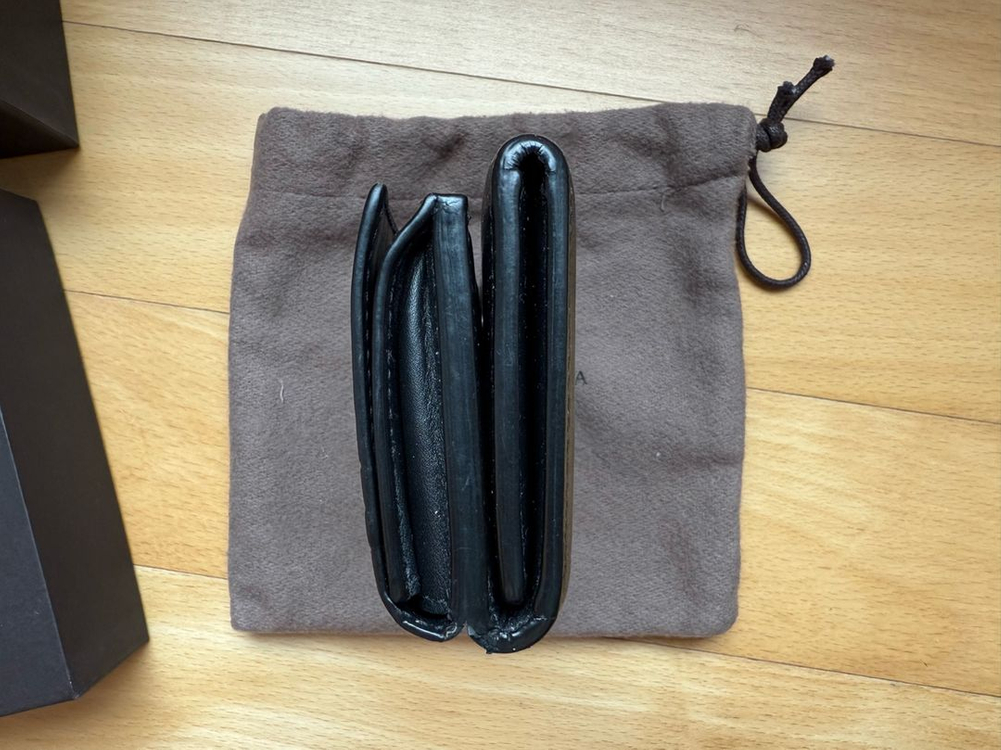 보테가베네타 BOTTEGA 3단 컴팩트 지갑 월렛 정품 반지갑 미니지갑 카드지갑유틸리티 카드한장 사이즈의 많이 들어--3