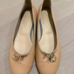 한섬 마인 타임 시스템 슈즈 245 팝니다 이미지